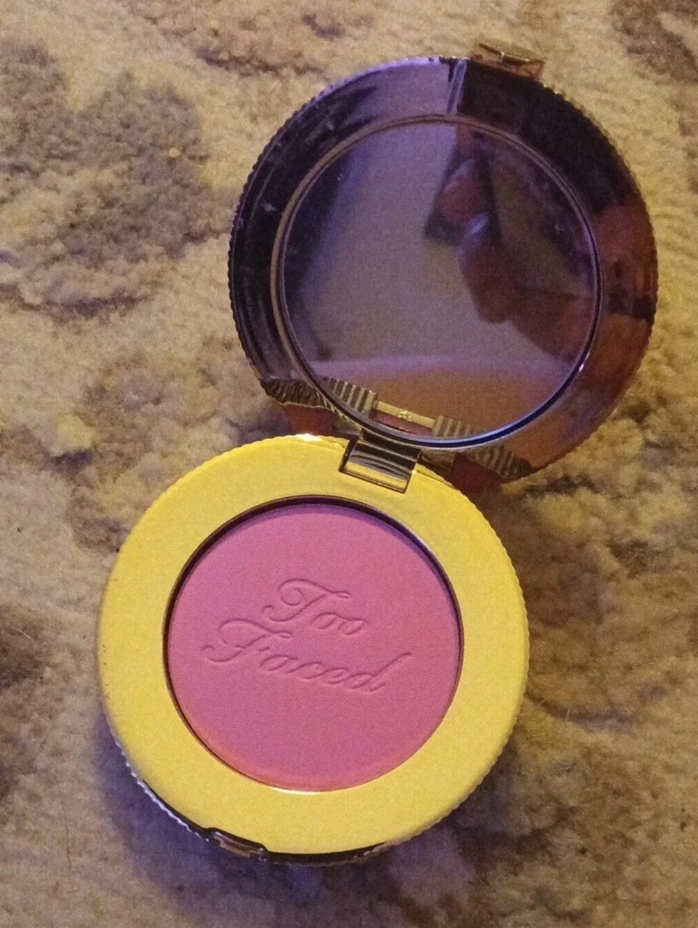 Too Faced Cloud Crush Blurring Blush - Light Pink